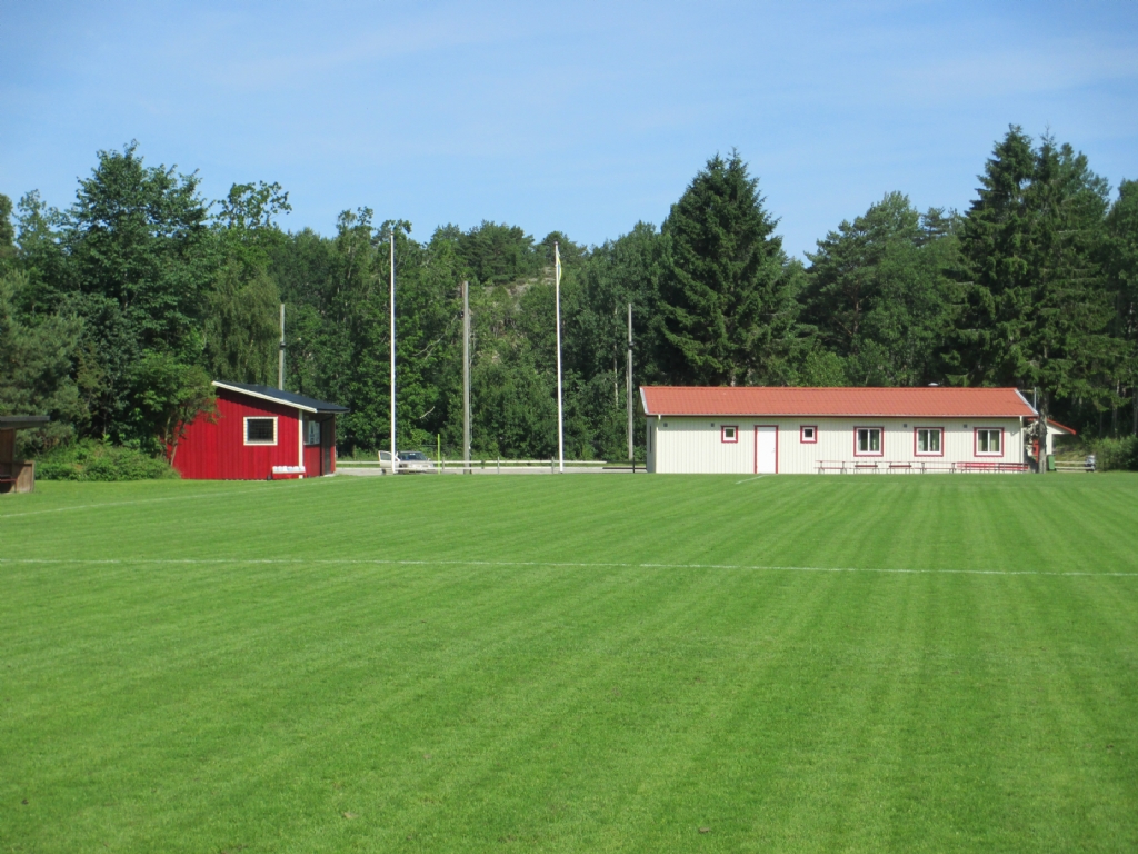 Maskinhus och nedre klubbhuset