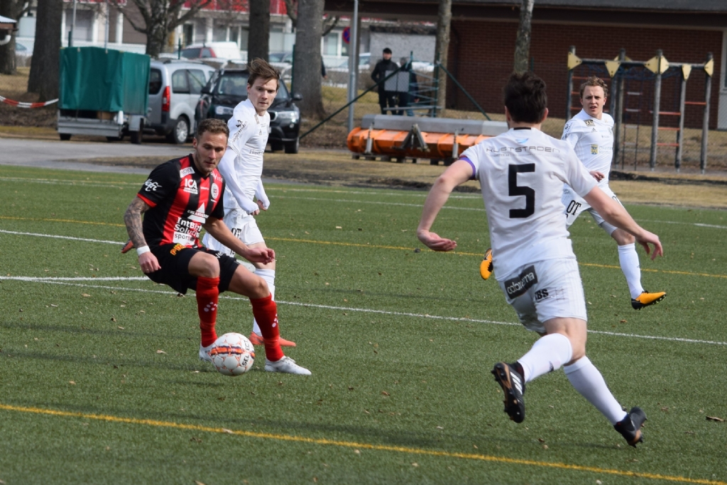 Grebbestad-Oskarshamn 1-2