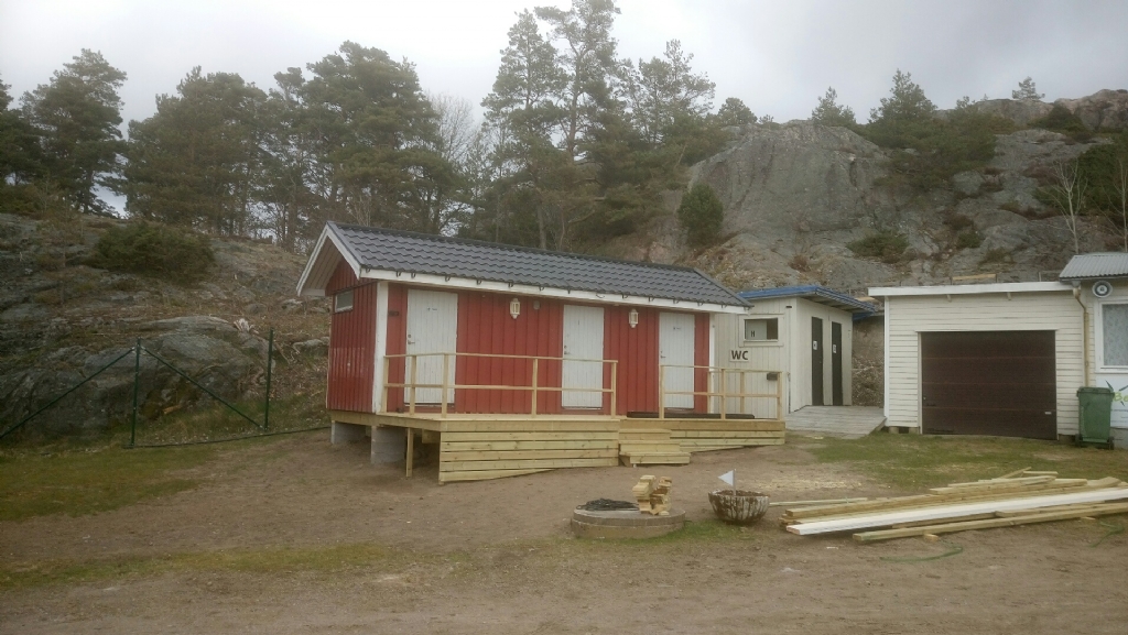 27 april Nya toaletten altan och kjol