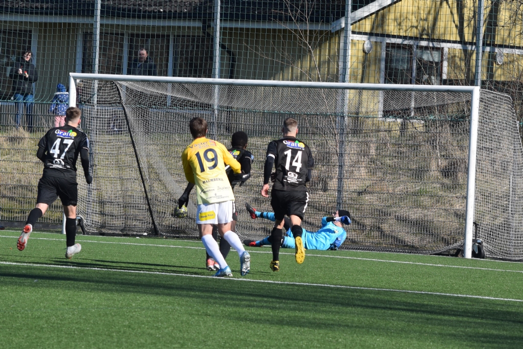 Hisingsbacka-Grebbestad 1-3