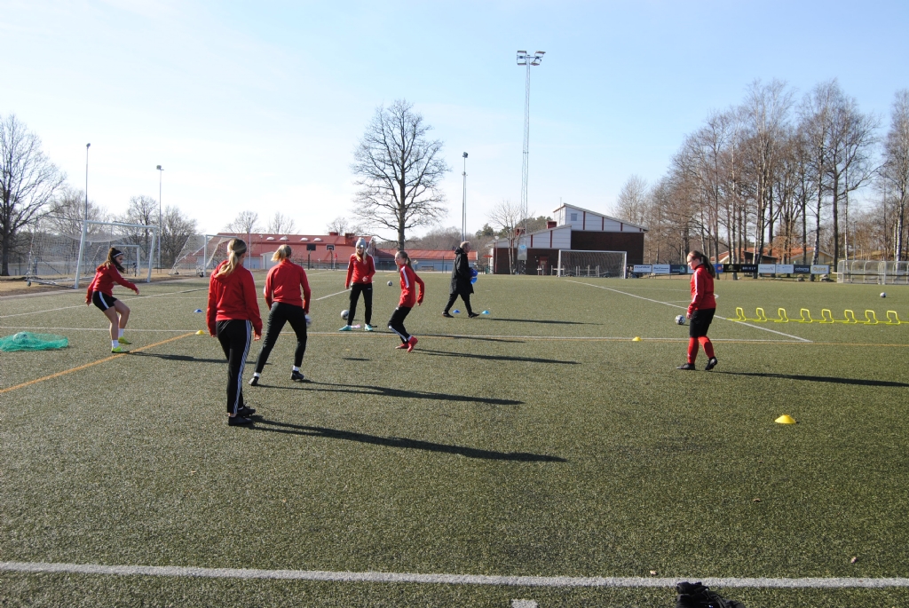 Damlag inför premiären 2022