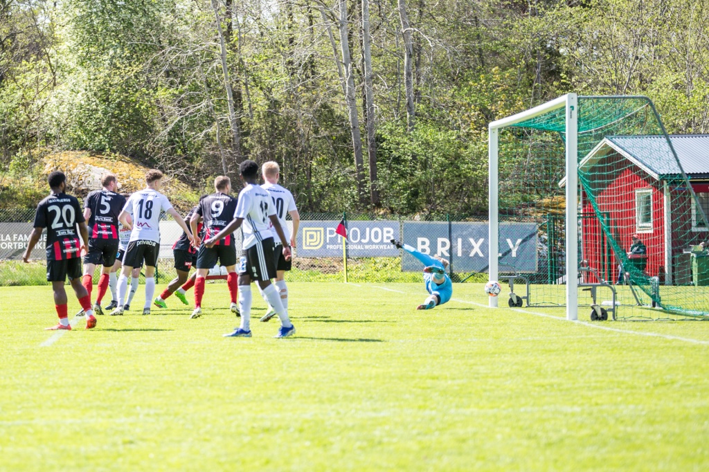 Grebbestad-Vänersborgs FK 3-0