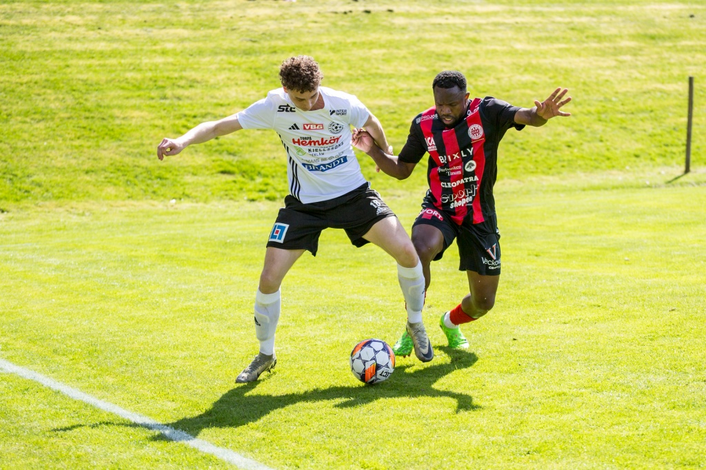 Grebbestad-Vänersborgs FK 3-0