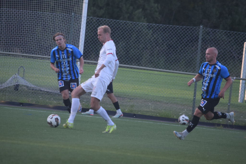 Karlstad-Grebbestad 1-2