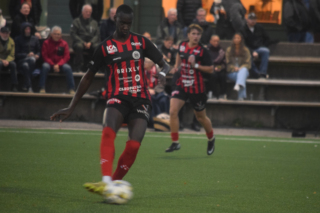 Grebbestad-Ljungskile 5-3 efter straffar